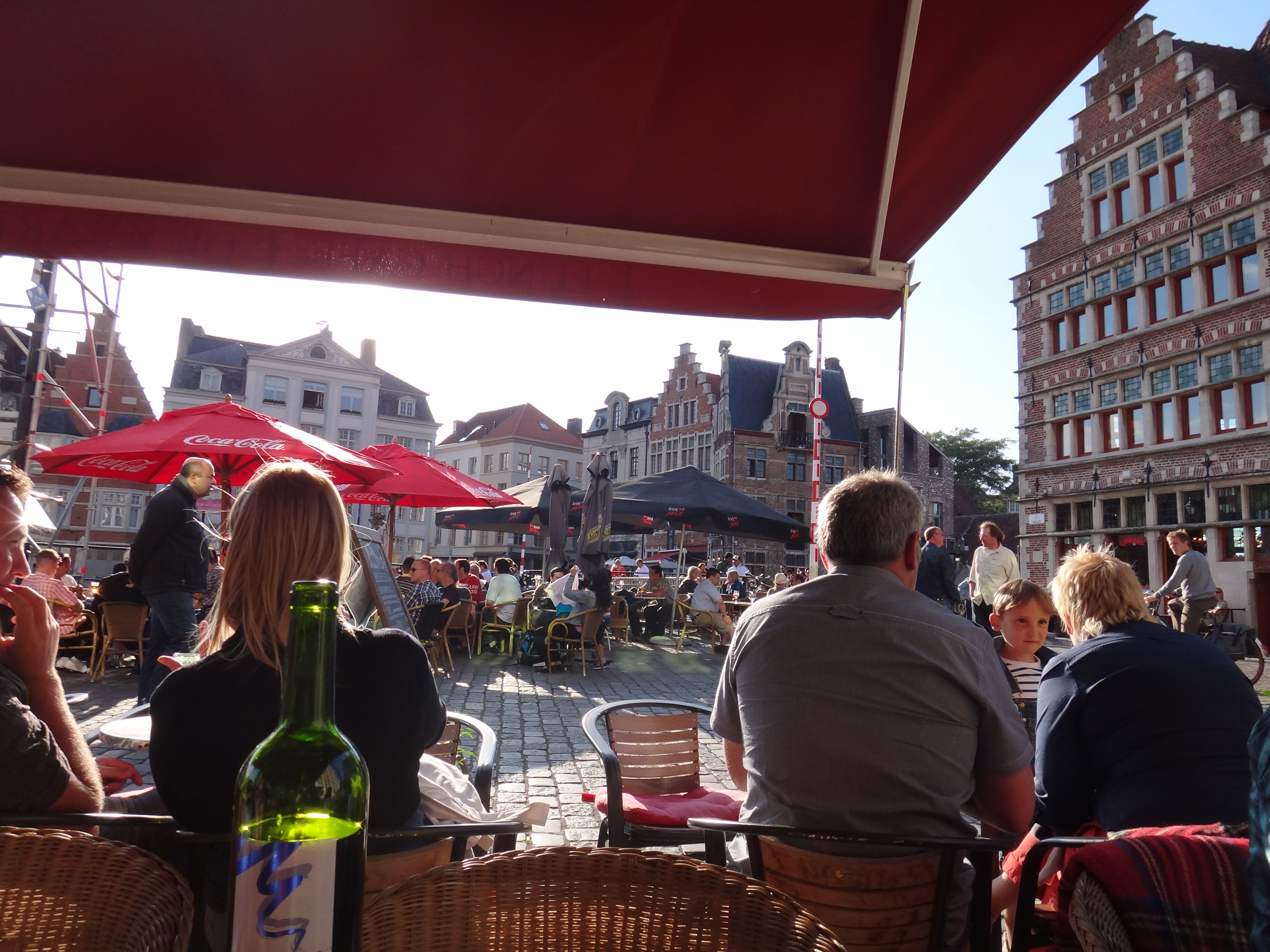 Eating Canal Side